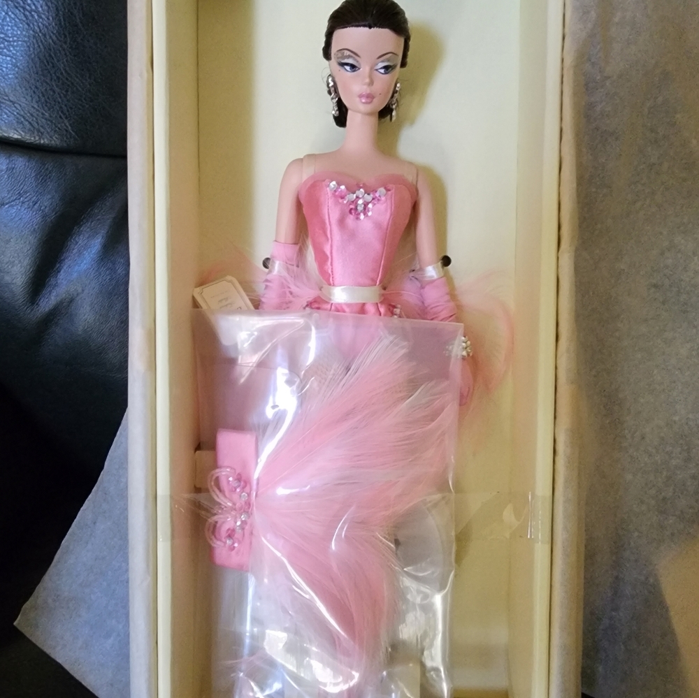 Mattel Barbie  Silkstone body. The Showgirl Gold Label  NRFB